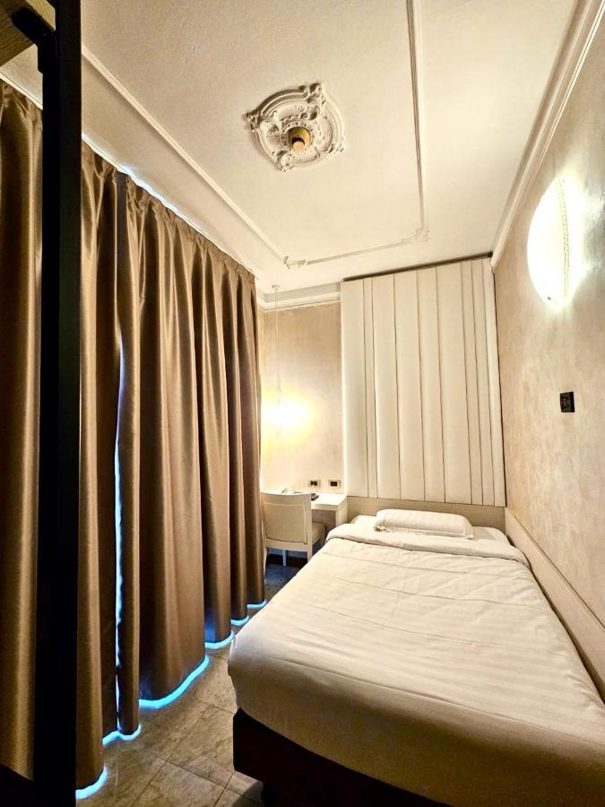 Hotel Mythos Milaan